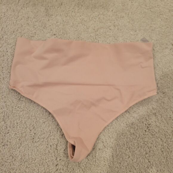 NWOT Set Of 2 Spanx High Waist Brief power Series &  Seamless Shaping Thong Med - Picture 5 of 10